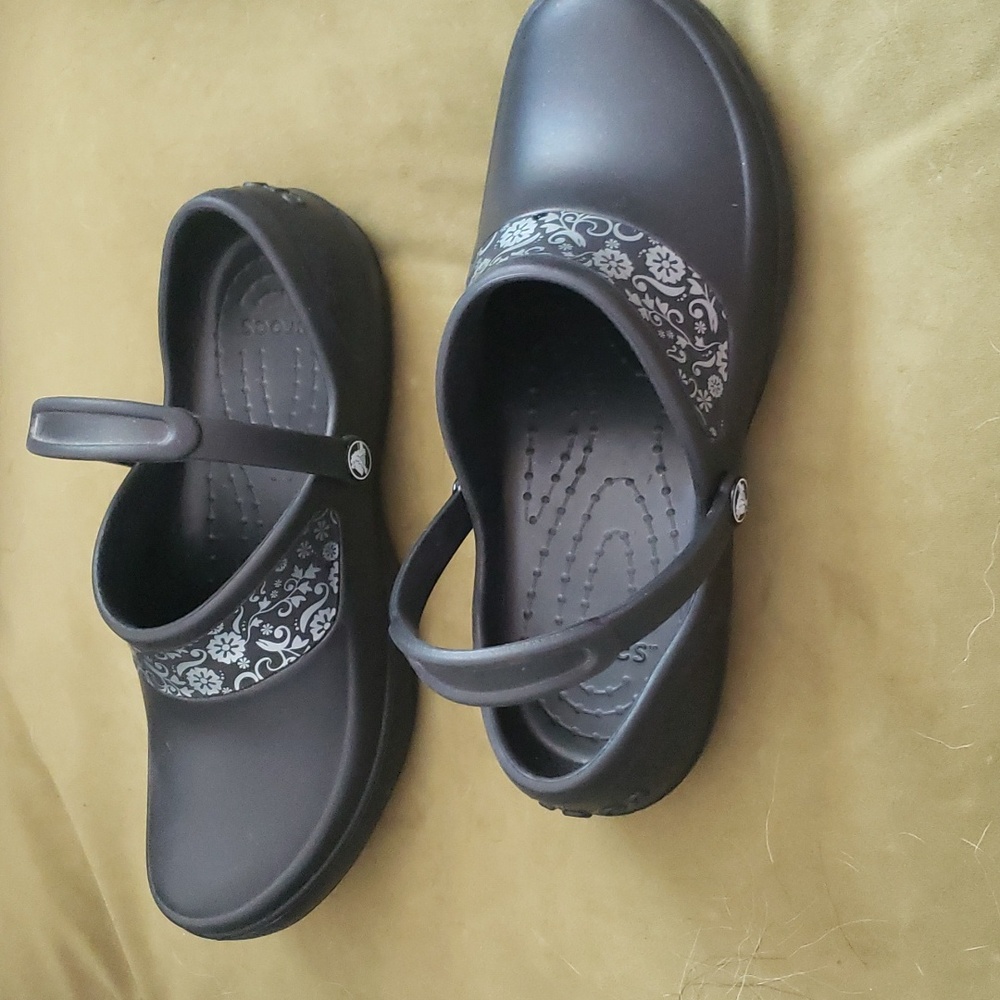 Crogs - Picture 4 of 5